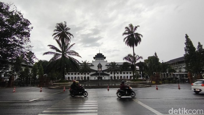 Jawa Barat Sambut Tahun Baru dengan Lebih Khidmat