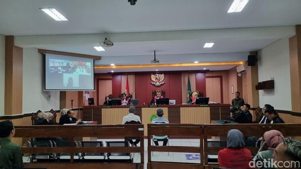 Sidang putusan 7 terdakwa kasus mafia tanah dengan korban Tupon Hadi Suwarno di Pengadilan Negeri Bantul, Kamis (20/11/2025). Sidang putusan 7 terdakwa kasus mafia tanah dengan korban Tupon Hadi Suwarno di Pengadilan Negeri Bantul, Kamis (20/11/2025).