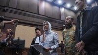Vonis tersebut jauh lebih ringan daripada tuntutan jaksa KPK yang menutut Ira dihukum dengan pidana 8 tahun dan 6 bulan penjara serta Yusuf Hadi dan Harry MAC dengan pidana penjara masing-masing 8 tahun. Foto: ANTARA FOTO/MUHAMMAD ADIMAJA