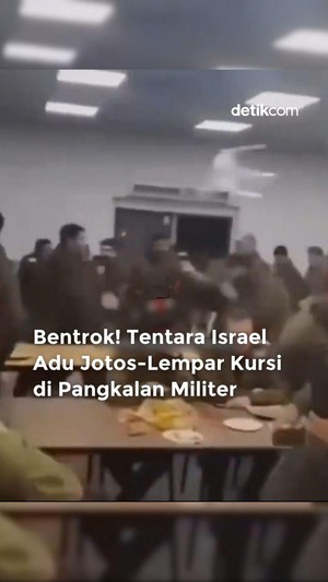 Video: Bentrok! Tentara Israel Adu Jotos-Lempar Kursi di Pangkalan Militer