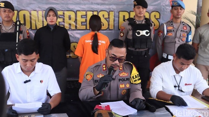 Tersangka dihadirkan dalam pers rilis yang digelar di Mapolres Kebumen, Kamis (20/11/2025) siang.