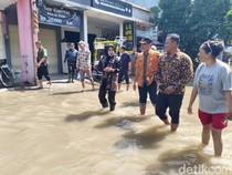 Wabup Mimik Gercep Sidak Banjir yang Rendam Sidoarjo