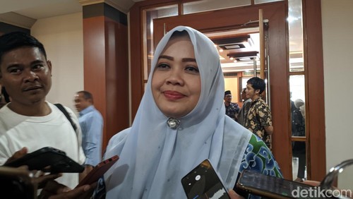 Wakil Gubernur NTB Indah Dhamayanti Putri ditemui usai rapat paripurna di kantor Gubernur, Kamis (20/11/2025). (Foto: Ahmad Viqi/detikBali)