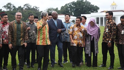 Wali Kota Bogor Ajak Delegasi The Ambassador Summit 2025 Keliling Kebun Raya