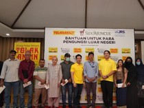 Sido Muncul Salurkan Bantuan Rp 500 Juta ke Pengungsi Luar Negeri