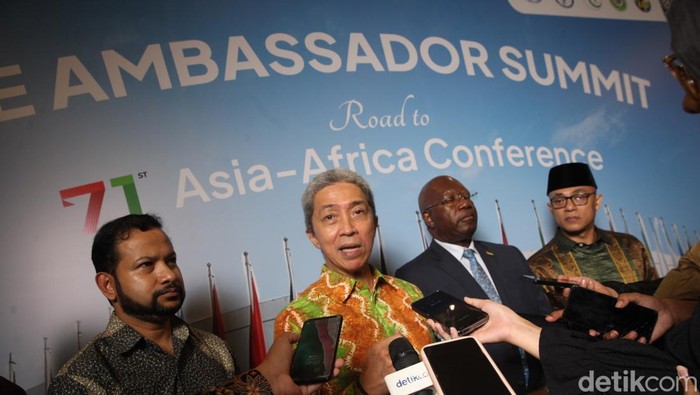 Ambassador Summit Road to Asia-Africa Conference 2026 di Bogor, Kamis (20/11/2025).