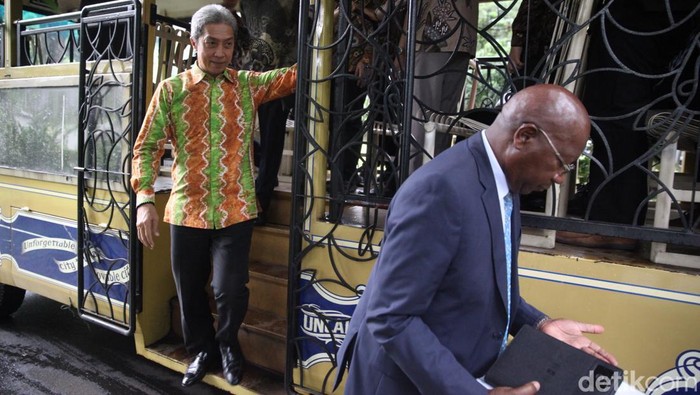 Ambassador Summit Road to Asia-Africa Conference 2026 di Bogor, Kamis (20/11/2025).