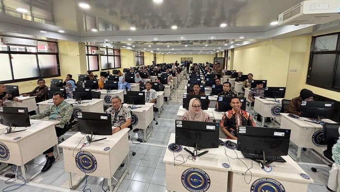 ASN Pemkab Takalar mengikuti ujian kompetensi di Kantor Regional IV BKN Makassar. Dokumen Istimewa