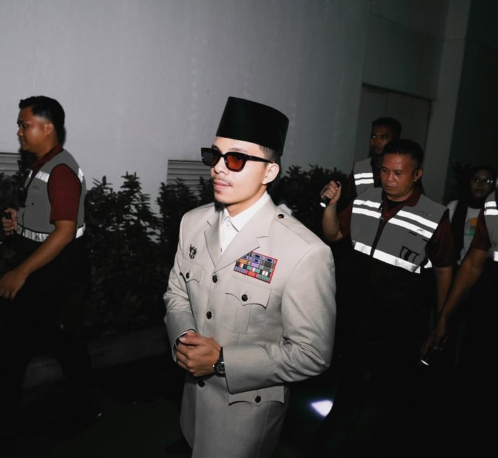 Atta Halilintar Rayakan Ultah ke-31 dengan Makan-makan Bareng Keluarga