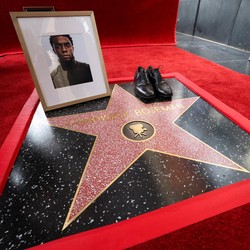 Bintang untuk Chadwick Boseman, Hollywood Abadikan Sang Raja Wakanda