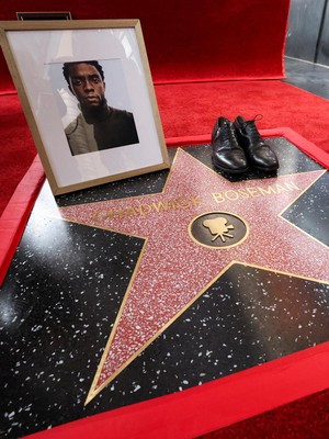 Bintang untuk Chadwick Boseman, Hollywood Abadikan Sang Raja Wakanda