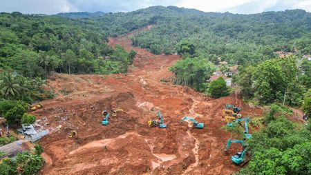 Bingkai Sepekan: Bencana Banjir hingga Erupsi Melanda Sejumlah Wilayah Indonesia