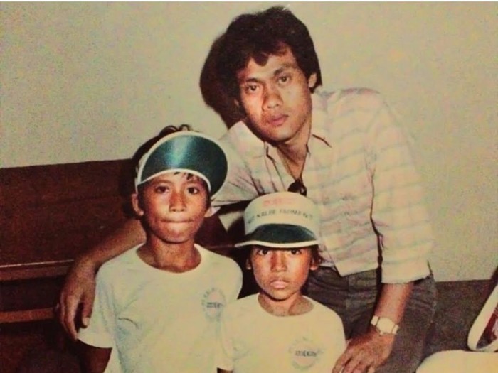 Desta Mahendra dan foto kenangan bersama Dono.