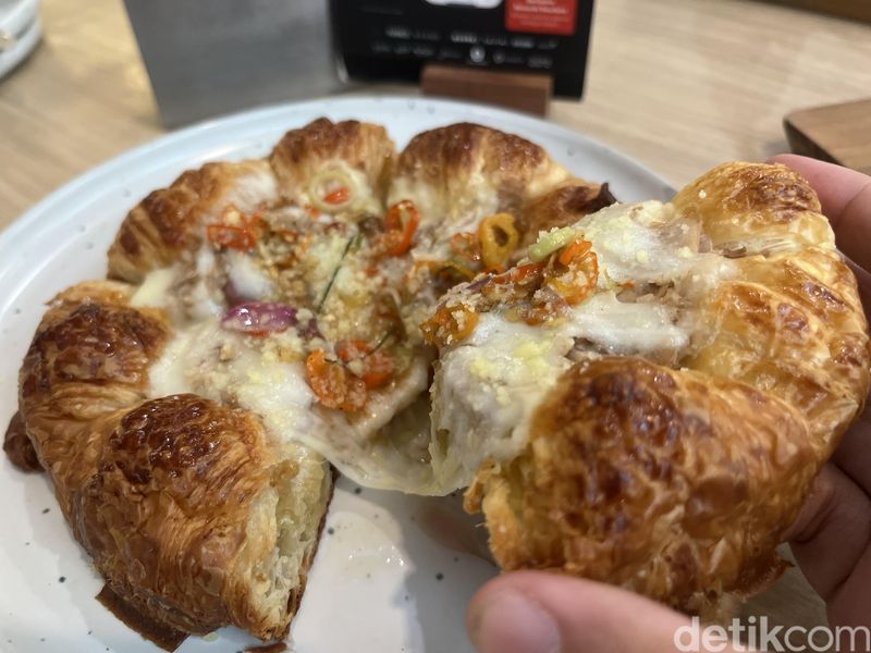 Dirty Latte di N.O.B N.O.B: Di Sini Ada Dirty Latte dan Matcha Latte Ekstrem Bersuhu -86 Derajat Celcius