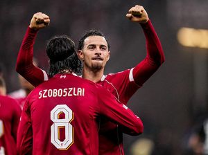 Krisis Bek Kanan, Liverpool Mau Mainkan Siapa?