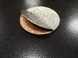 Foto Mencengangkan Bagian Dalam Benda Sehari-Hari Saat Dibelah