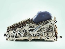 Foto Mencengangkan Bagian Dalam Benda Sehari-Hari Saat Dibelah