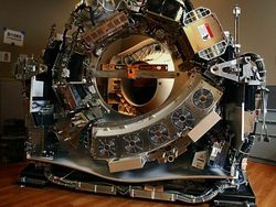 Foto Mencengangkan Bagian Dalam Benda Sehari-Hari Saat Dibelah