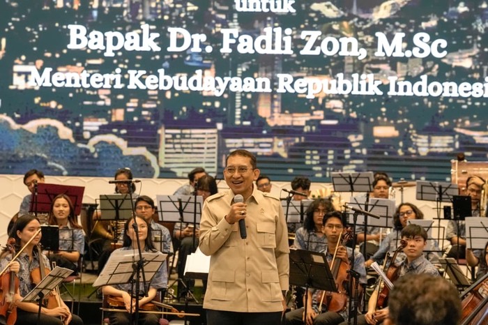 Hadiri Konser Light Ministry Orchestra, Menbud Puji Musisi Muda Indonesia