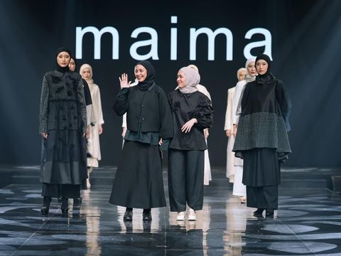 Koleksi busana di Indonesia International Modest Fashion Festival 2025 (IN2MOTION Fest 2025) di  di JIEXPO Convention Centre & Theater, Jakarta.