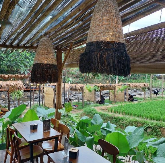 Kafe suasana alam di Bogor