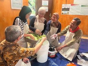 Seru! Ratusan Peserta Buat Pupuk Bokashi-Ikut Tanam Polybag di KBA Cidadap