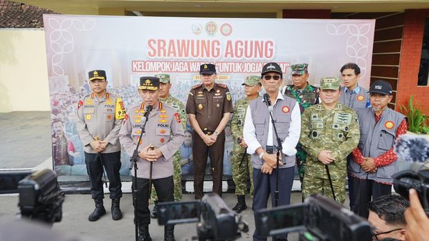 Kapolri dan Sultan HB X di Apel Srawung Agung Kapolri dan Sultan HB X di Apel Srawung Agung