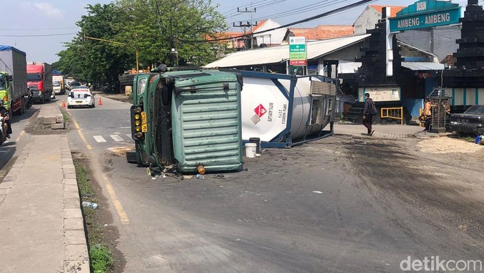 Kecelakaan di Duduksampeyan Gresik bikin macet panjang