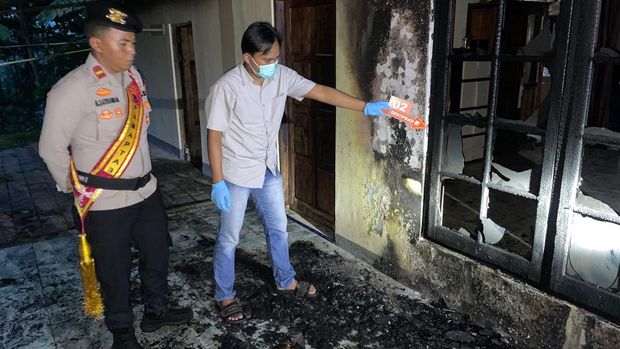 Kondisi rumah Samijem di Dusun Gembol Lor, Desa Nungkulan, Kecamatan Girimarto, Kabupaten Wonogiri, usai dibakar orang tidak dikenal, Kamis (20/11/2025).