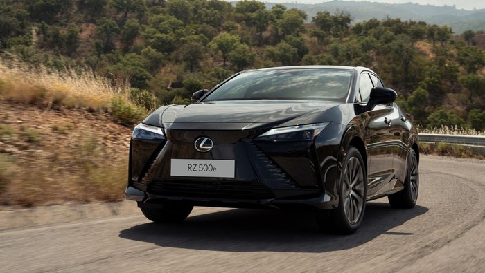 Lexus RZ 500e