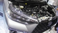 Toyota Veloz Hybrid menggendong mesin berkode 2NR-VEX dengan kapasitas 1.500 cc. Mesin tersebut identik dengan mesin yang digunakan Toyota Yaris Cross Hybrid.