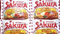 Eksis sekitar tahun 2000-an, Mi Sakura sampai sekarang masih diminati. Dahulu banyak kantin sekolah menyajikan Mi Sakura dalam versi matang. Ciri khasnya, porsinya kecil dengan rasa bumbu gurih yang pekat. Foto: Tokopedia TokoNikoPulo