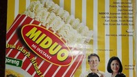 Miduo juga termasuk merek mie instan yang pernah populer pada masanya. Mie instan ini pertama kali diproduksi oleh Mayora Indah pada 1995. Keunggulannya, satu kemasan isi dua keping mie instan! Foto: Facebook I K L a N Indonesia 