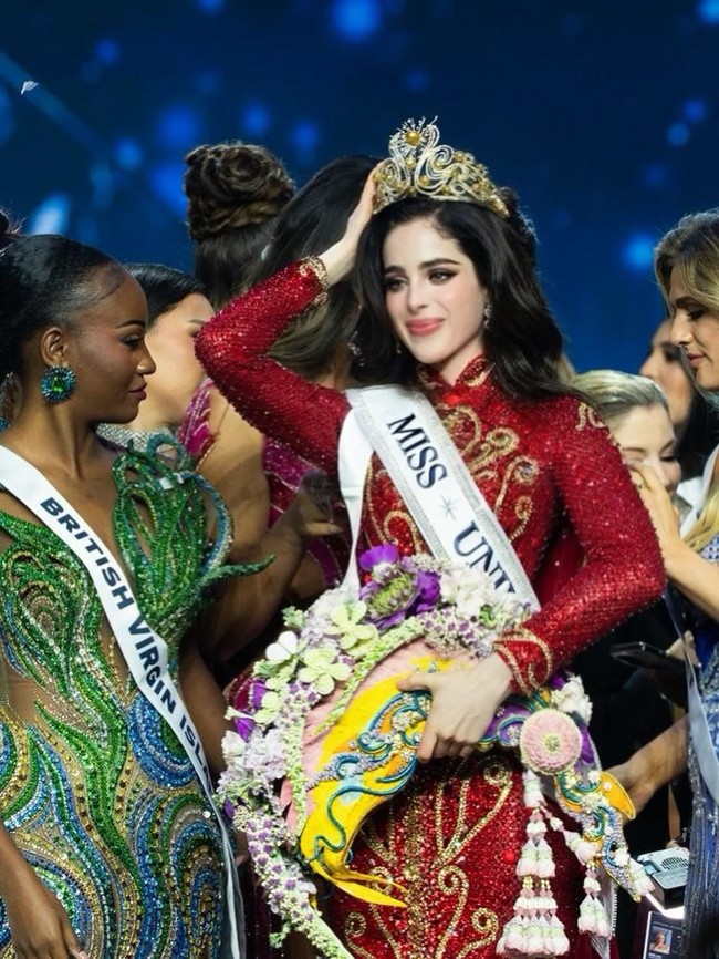 Dalam postingan Instagram Miss Univrse, Fatima yang mengalahkan 120 kontestan dari berbagai penjuru dunia dan menggantikan Victoria Kjær Theilvig dari Denmar disebut sebagai seorang bintang yang punya kekuatan. Foto: Instagram