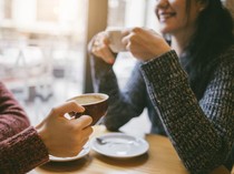 Ngopi Hemat Bareng Bestie, Yuk Cek Promo The Coffee Bean & Tea Leaf!