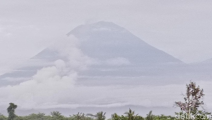 Penampakan Gunung Semeru