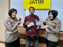 Polda Jatim Beri Reward Ojol Tertib Lalin Hadiah Voucher Belanja