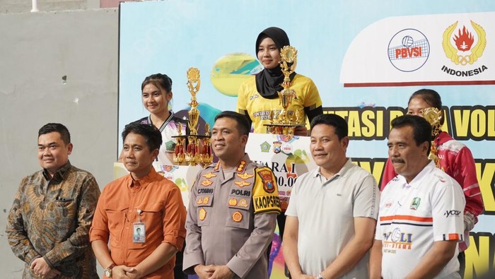 Penutupan kompetisi voli Bhayangkara Cup Tingkat Nasional 2025 di Sidoarjo