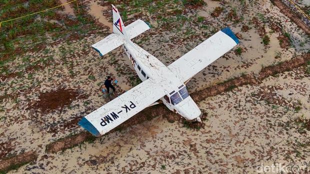 Pesawat Cessna jatuh di Tirtamulya, Karawang