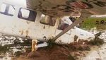 Potret Pesawat Cessna Jatuh di Tengah Sawah Warga Karawang
