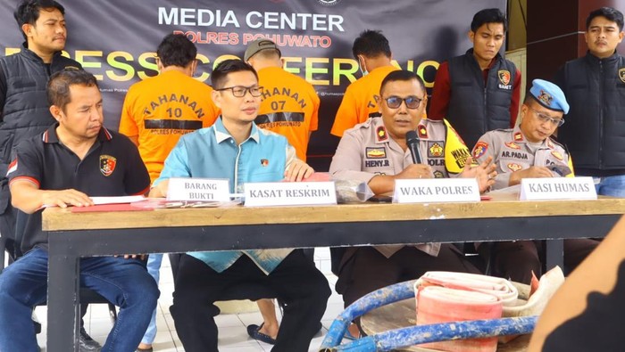 Polres Pohuwato merilis kasus pengungkapan tambang emas ilegal.