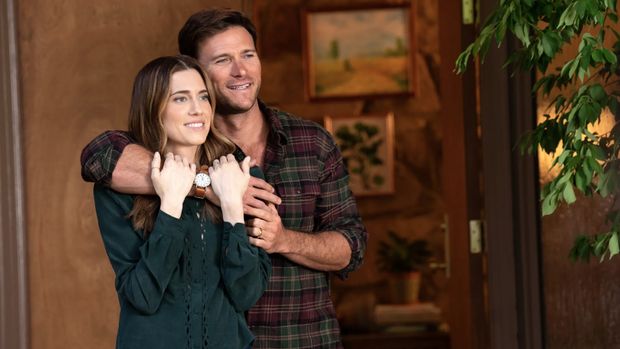 Cuplikan adegan dalam film Regretting You (2025).