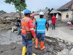 Erupsi Semeru, Aliran Listrik Ratusan Rumah di Pronojiwo Lumajang Padam