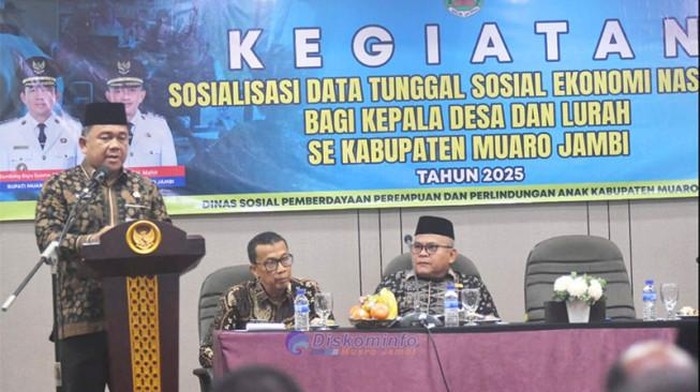 Sekda dalam kegiatan sosial data tunggal sosial ekonomi nasional bagi kades dan lurah di Muaro Jambi