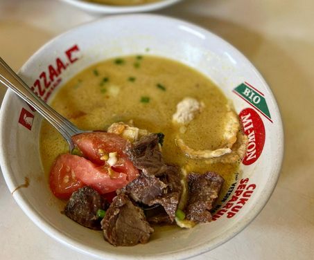 Jajan Tanpa Ribet! 7 Kuliner Enak yang Mudah Diakses dari MRT