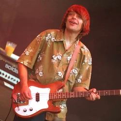 Basiss The Stone Roses Meninggal Dunia