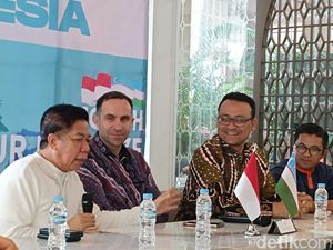 Masuk Bursa Pelatih Timnas, Timur Kapadze Tiba di Jakarta