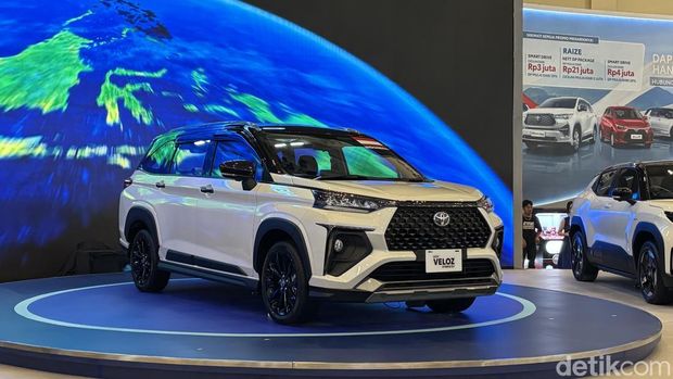 Toyota Veloz Hybrid Toyota Veloz Hybrid meluncur di GJAW 2025 dengan harga mulai Rp 299 juta