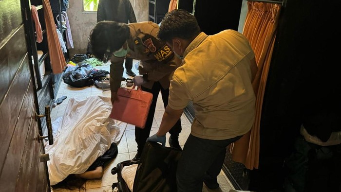 Turis China ditemukan tewas diduga akibat keracunan di Clandestino Hostel, Jalan Kayu Tulang, Desa Canggu, Kecamatan Kuta Utara, Badung, Selasa (2/9/2025). (Dok. Polres Badung)