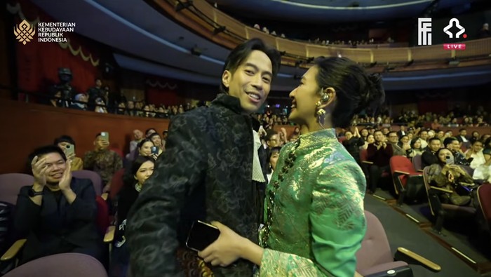 Vidi Aldiano ikut terharu melihat Sheila Dara dapat Piala Citra FFI 2025.
